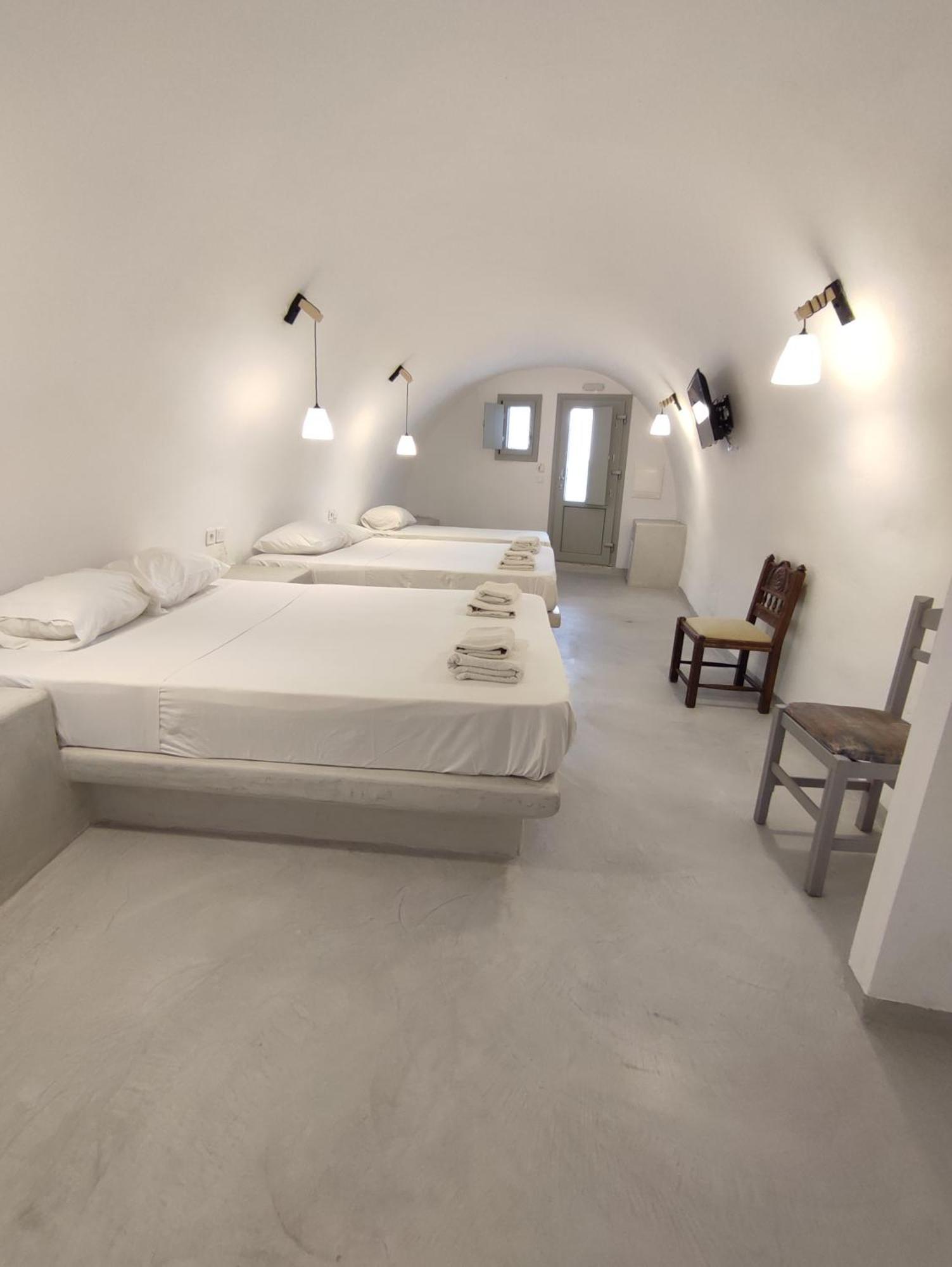 Magic Caves Rooms- Fira Center Buitenkant foto